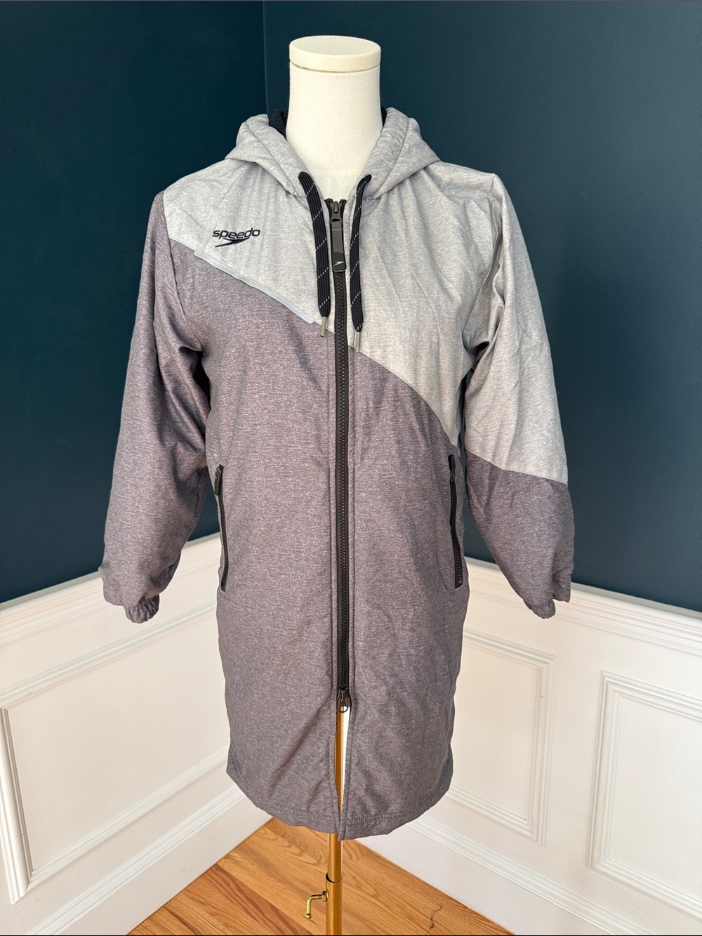 Speedo Men’s Two-Tone Light Gray and Dark Gray Hooded Raincoat